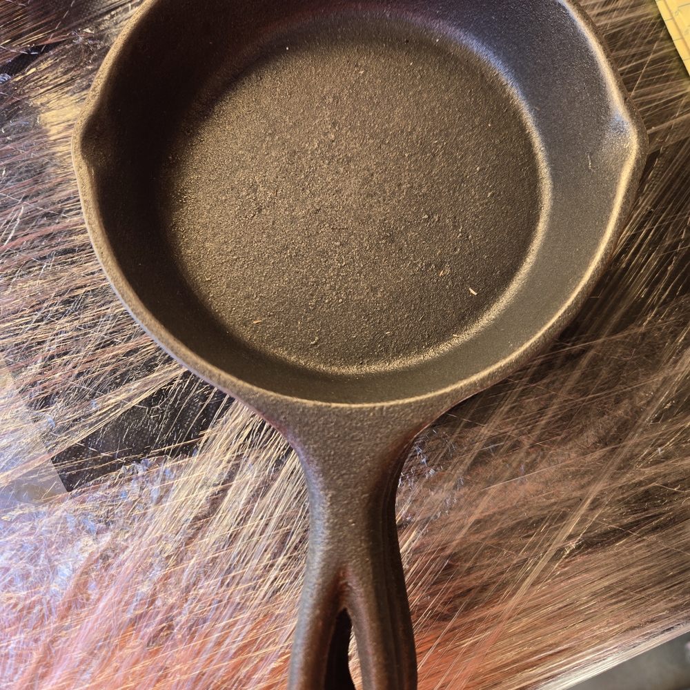 Premium Cast Iron Skillet No3